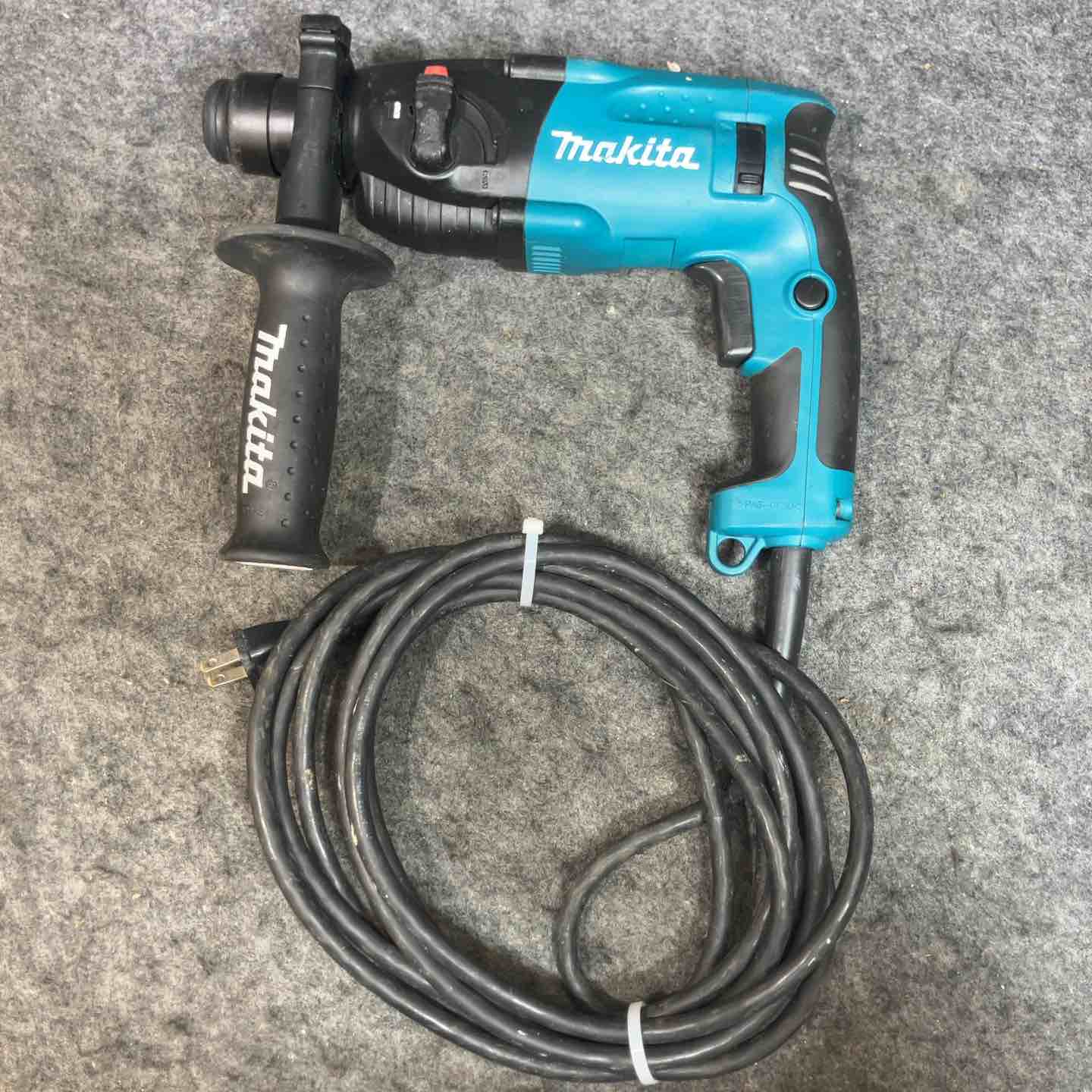 makita マキタ HR1830F ハンマドリル 中古品 【ハンズクラフト宜野湾店】　 中古品】☆マキタ(makita) ハンマドリル HR1830F 18mm 100V ケース付き