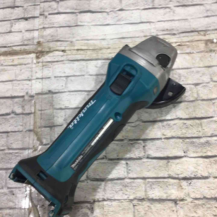 ☆マキタ(makita) 100mmコードレスディスクグラインダー GA400DZ【川口店】