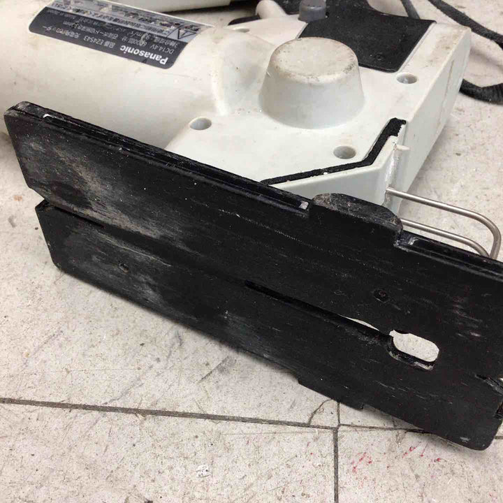 【中古品】 パナソニック/Panasonic コードレス角穴カッター本体のみ EZ4543X-B 【鴻巣店】