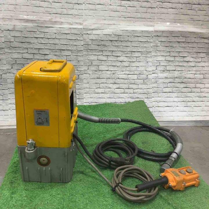 【店頭受取り限定】◇泉精器(IZUMI) 電動リモコン式油圧ポンプ R14E-F【川口店】