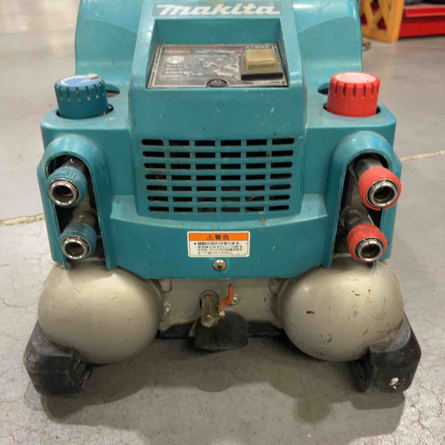 ジャンク品】☆マキタ(makita) エアコンプレッサー AC461XS【川口店