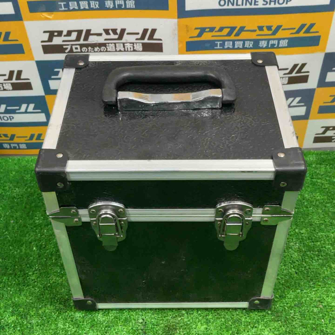 山真製鋸(YAMASHIN) バイオシリーズ グリーンレーザー墨出し器 Bio-G3 (水平・垂直・地墨照射タイプ)【草加店】