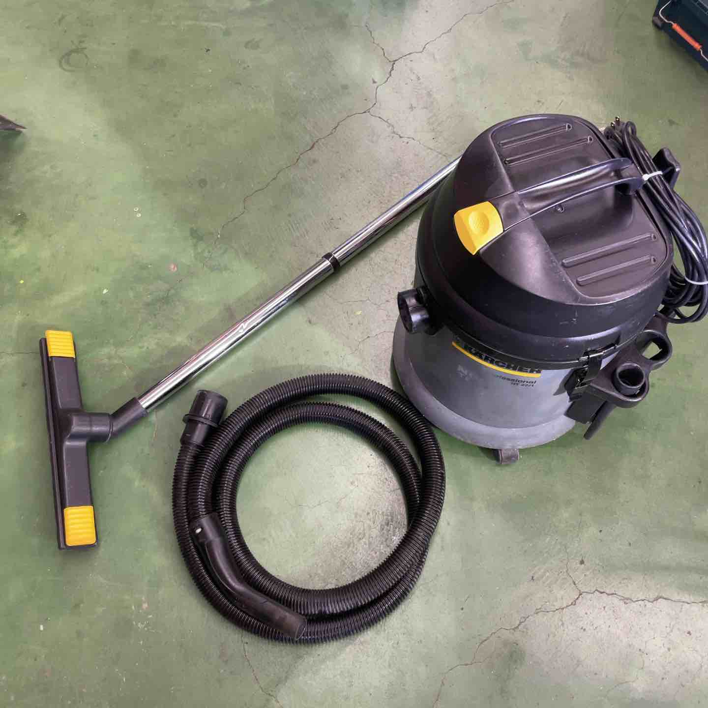 ケルヒャー バキュームクリーナー 乾湿両用掃除機 NT27/1【桶川店】 ケルヒャー バキュームクリーナー 乾湿両用掃除機 NT27/1【桶川店