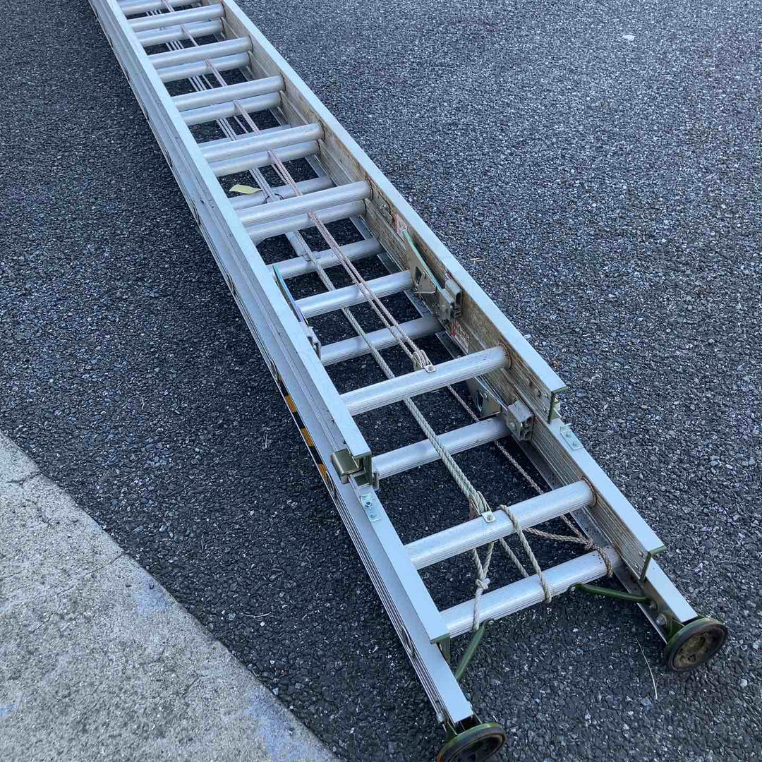 【店頭受取り限定】Hasegawa(ハセガワ) アルミ合金製伸縮形はしご(3連) D-13 LA3-100a  全長9.9ｍ【川越店】