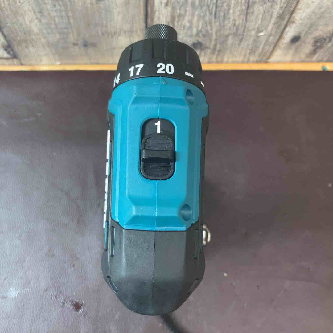 【中古品】★マキタ(makita) コードレスドリルドライバー DF033DZ バッテリー1個・充電器付【東大和店】