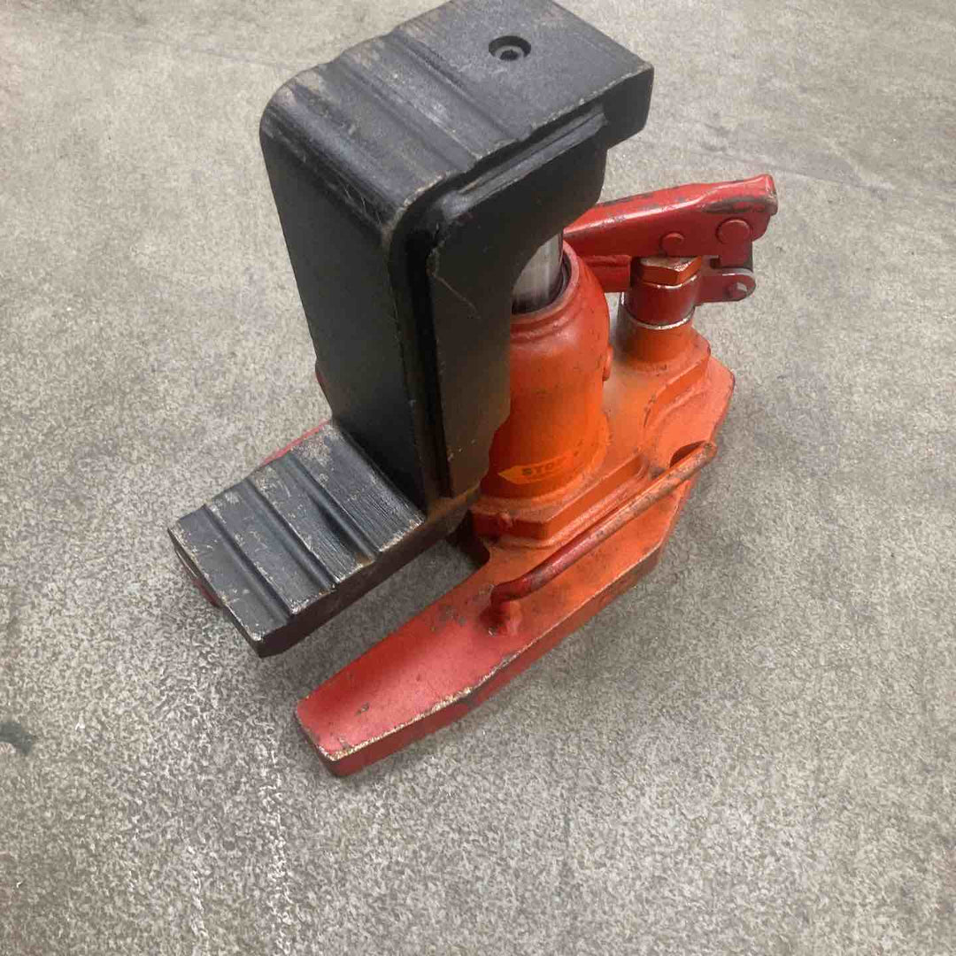 ▼今野製作所 EAGLE 低床爪ジャッキ モデル：G-60TL 爪部：3ｔジャッキ部：6ｔ【川崎店】