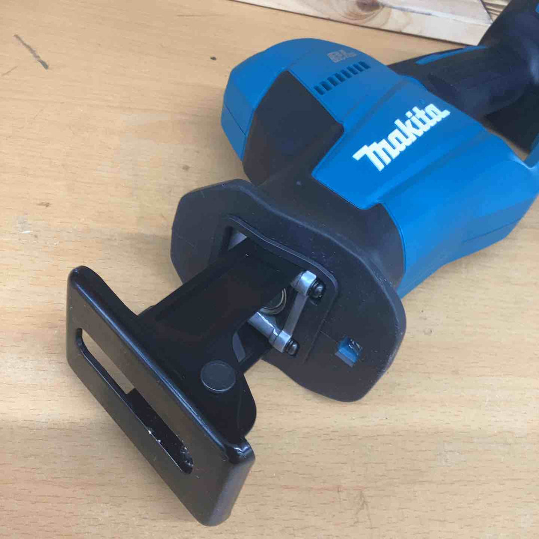 マキタ(makita) コードレスレシプロソー JR189DZ 軽量 コンパクト ハイパワー ブラシレス 金属管 木材 高速切断 解体作業 配管切断 枝 釘 DIY【越谷店】