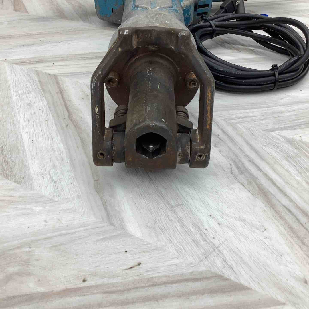 【店頭受取り限定】★マキタ(makita) 電動ハンマ HM1810【越谷店】