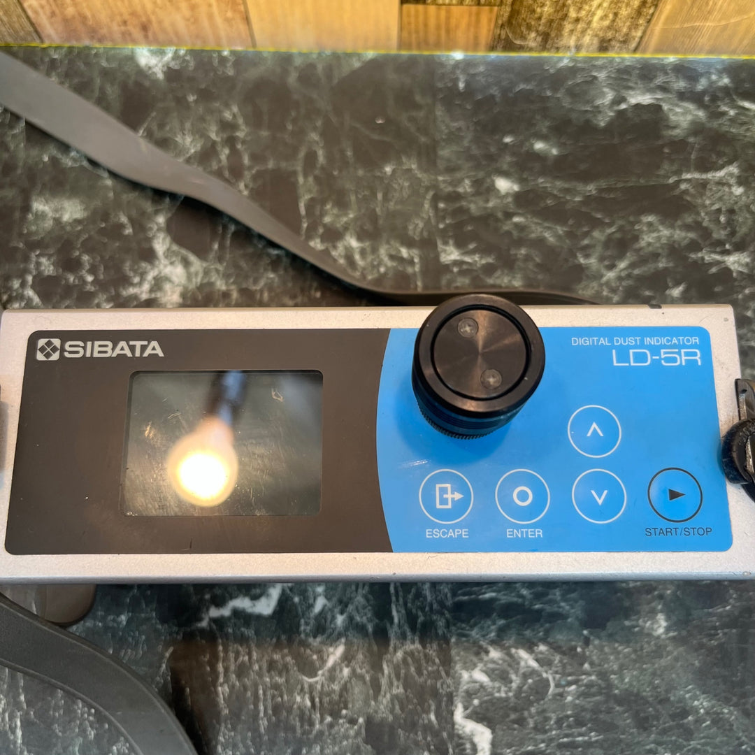 【現状品】SIBATA 柴田科学 デジタル粉じん計 LD-5R 通電確認済み　本体のみ≪送料無料≫【八潮店】