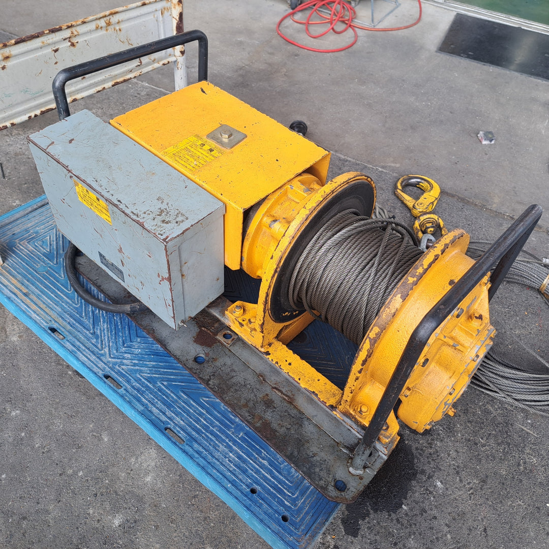 【店頭受取り限定】トーヨーコーケン 三相200V 定置型ウィンチ マイティプラー MA-2 吊荷重250㎏【桶川店】