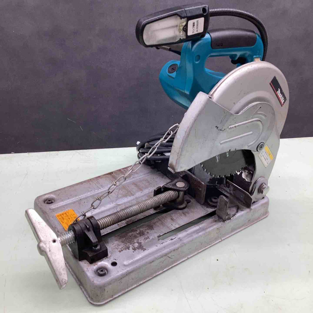 マキタ LC0700F チップソー切断機【野田愛宕店】【店頭取引限定】【中古】管理番号：IT8GI15BUWNK MAKITA マキタ 190mmチップソー切断機 コード式 LC0700F - 中古工具
