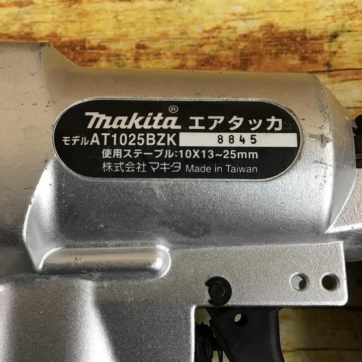 ★マキタ(makita) 常圧エアタッカ AT1025BZK【川崎店】