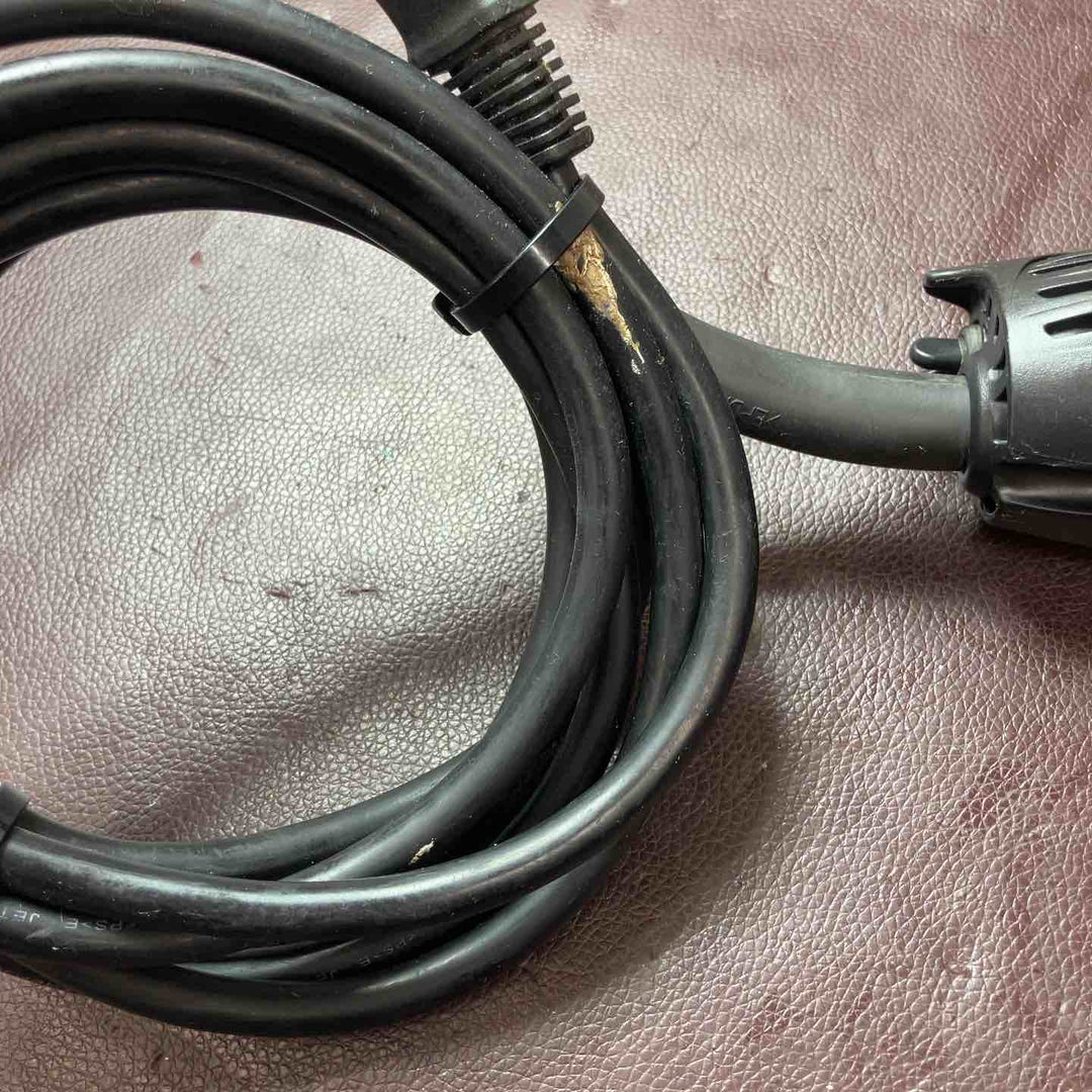 【中古品】 マキタ(makita) 100mmディスクグラインダー GA4031 【東大和店】