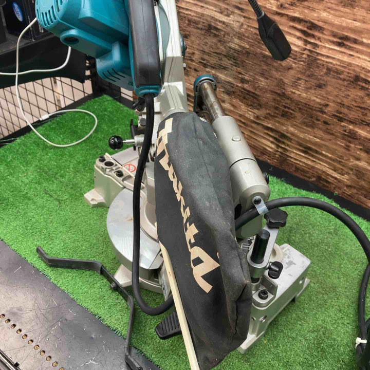 ★マキタ(makita) スライドマルノコ LS0613FL 165㎜ レーザー・ライト良好 動作確認済み ※手前のレバー下の足なし【川越店】