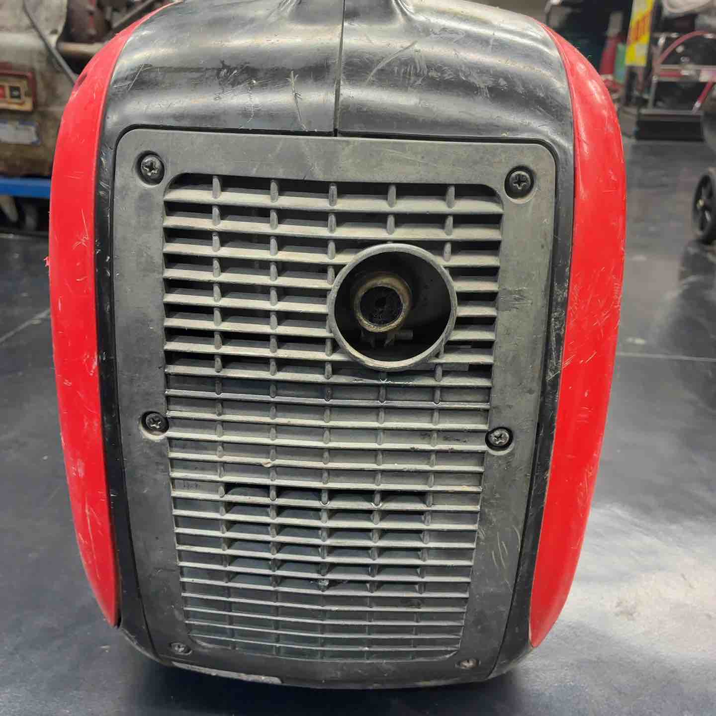 中古品】 新ダイワ (Shindaiwa) インバーター発電機 IEG1600M-Y 【藤沢