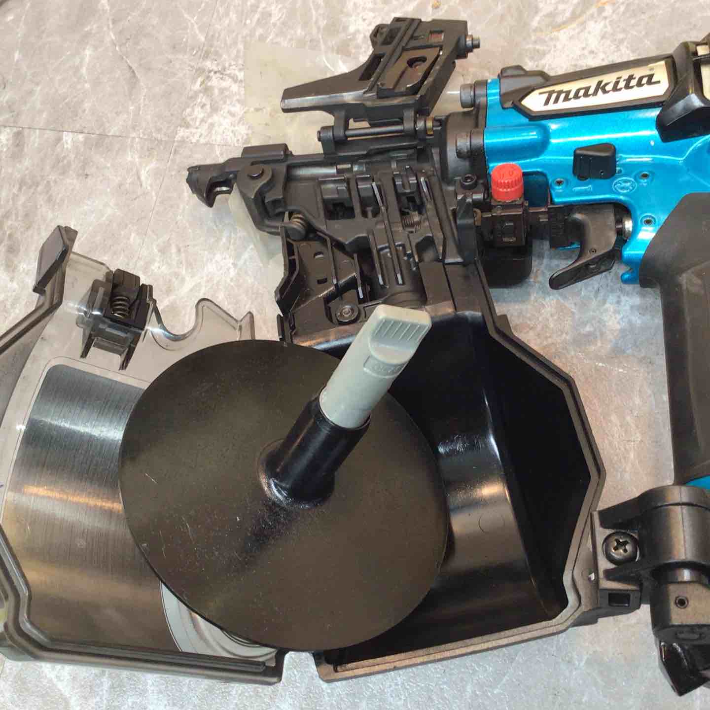 ☆マキタ(makita) 高圧エア釘打ち機 AN635HM【八潮店】 – アクト