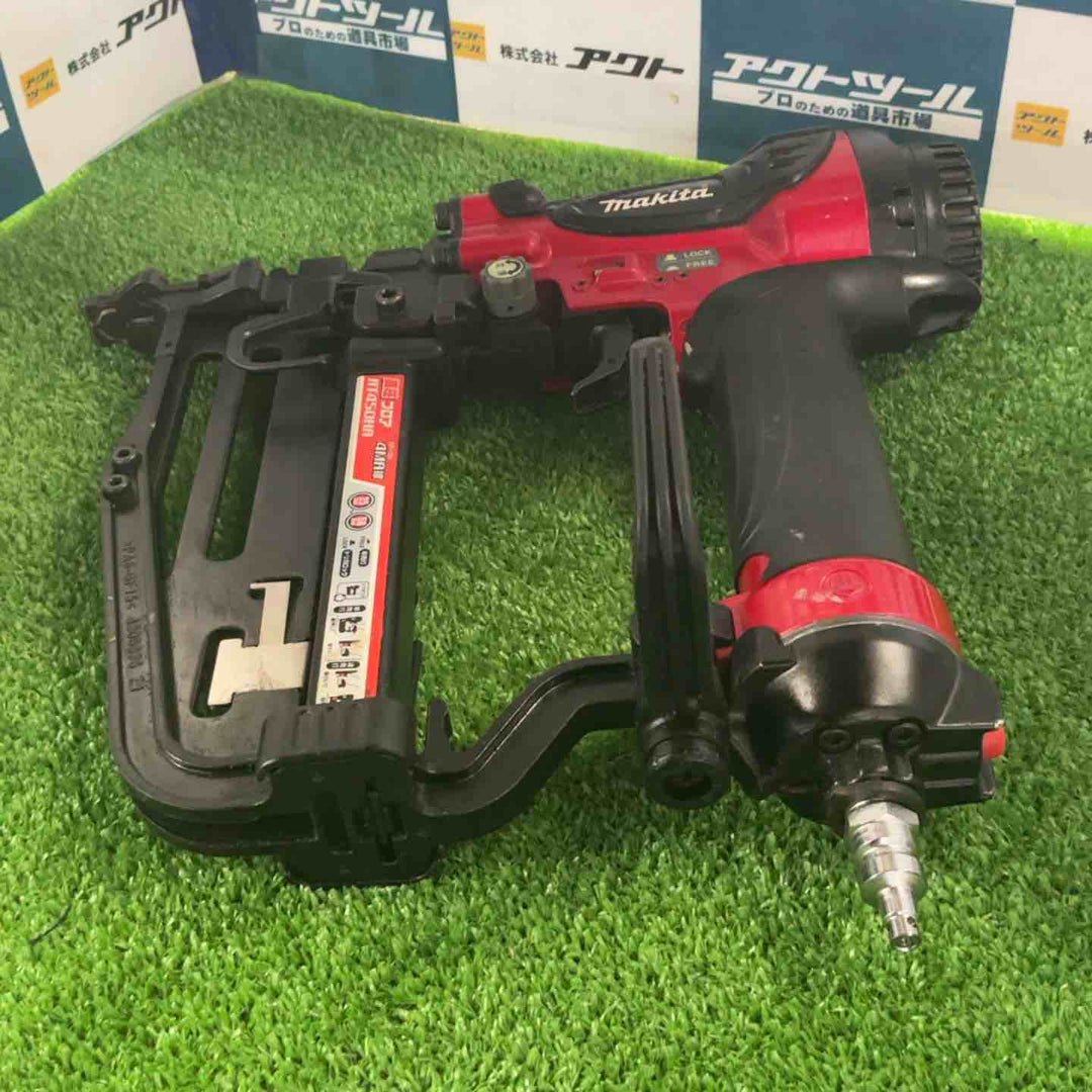 ★マキタ(makita) 高圧フロアタッカ AT450HA【越谷店】