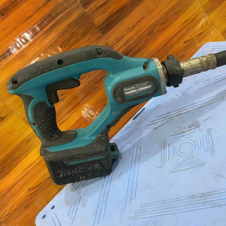 【店頭受取り限定】★マキタ(makita) コードレスコンクリートバイブレータ VR350DZ 18V 動作確認済み【川口店】