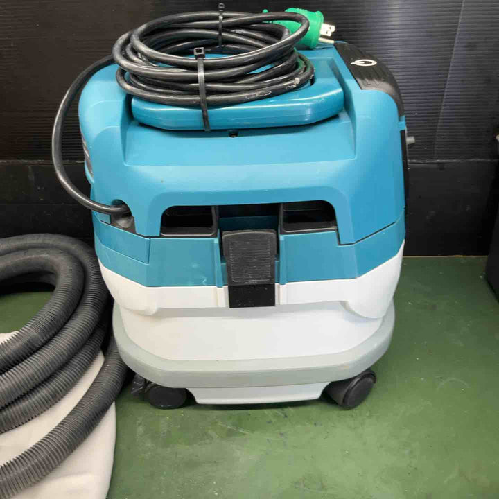 ★マキタ(makita) 集じん機 乾式 VC0830 連動機能　ホース付属【戸田店】