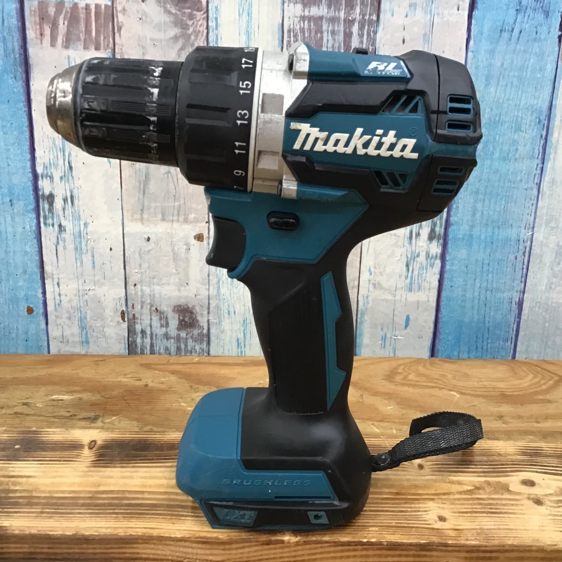マキタ 14.4V 充電式ドライバドリル DF474DZ(青) 本体のみ□ マキタ 14.4V 充電式ドライバドリル DF474DZ(青) 本体のみ□