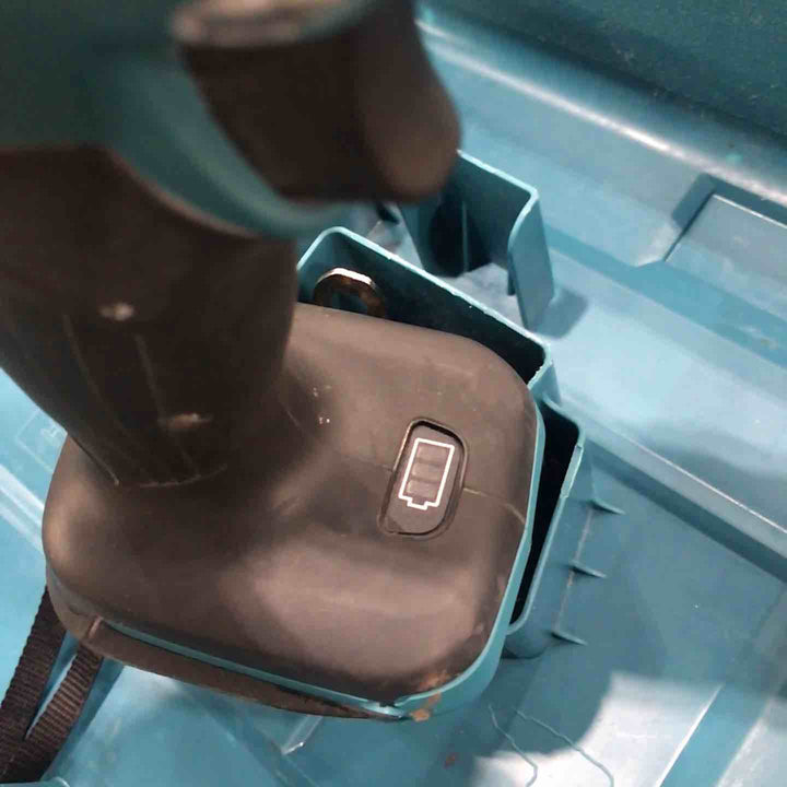 ☆マキタ(makita) コードレス振動ドリルドライバー HP481DZ【川口店】