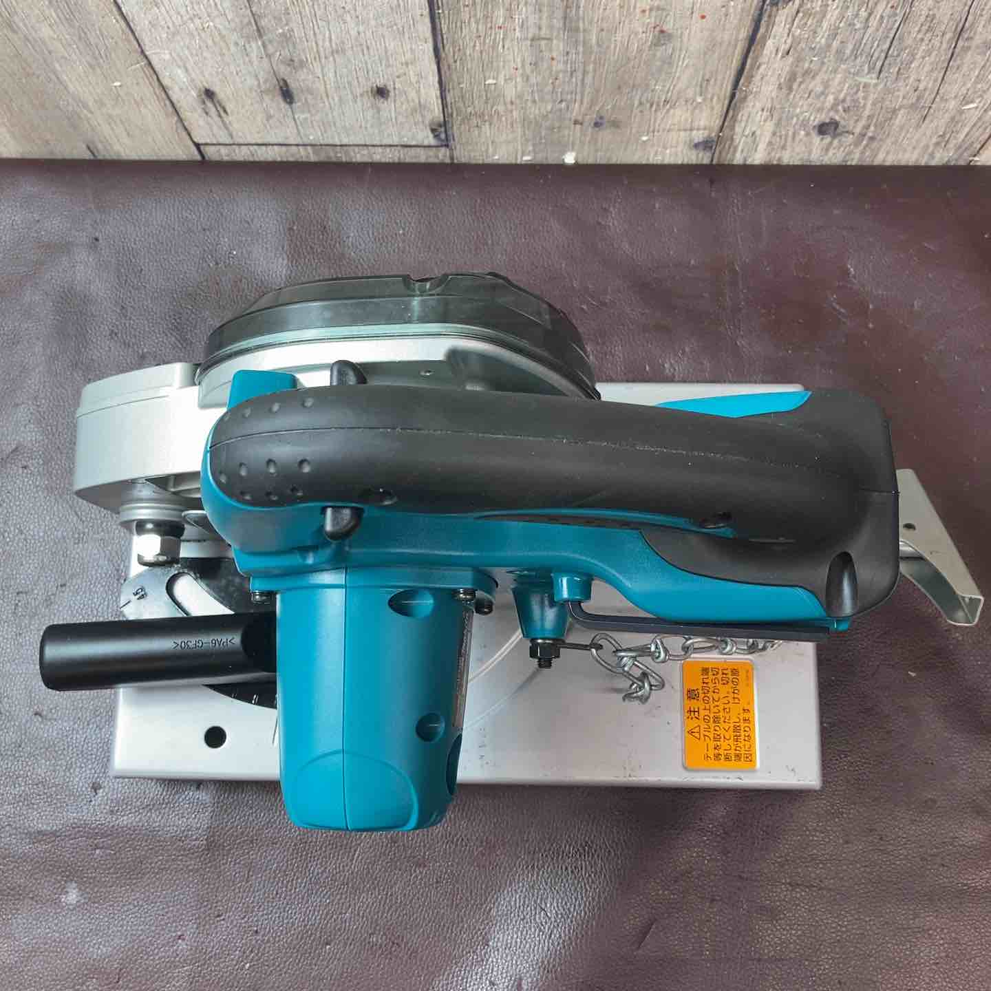 中古品】 マキタ(makita) 125mmコードレスチップソー切断機 LC540DZ