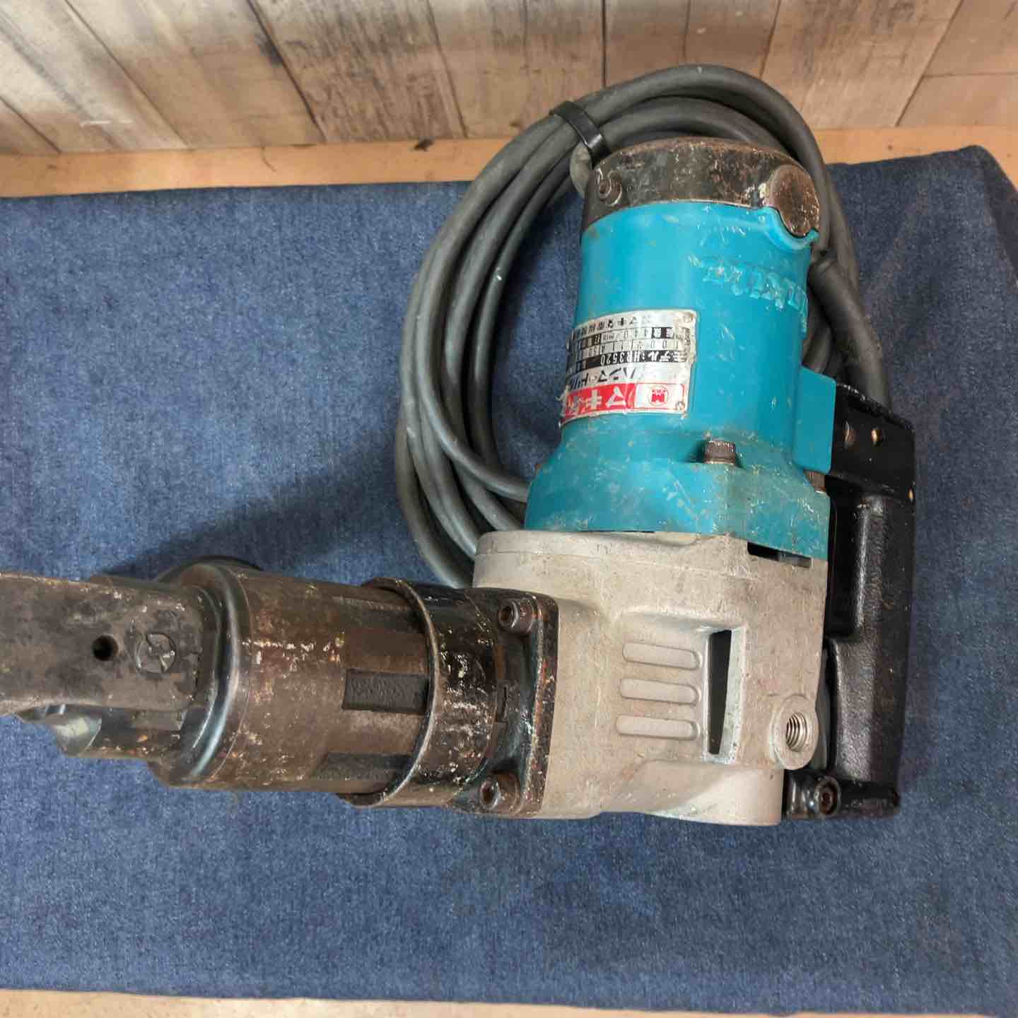 【中古品】 マキタ(makita) ハンマドリル HR3520 はつり機 【東大和店】 中古品】 マキタ(makita) ハンマドリル HR3520 100v はつり機 【東大