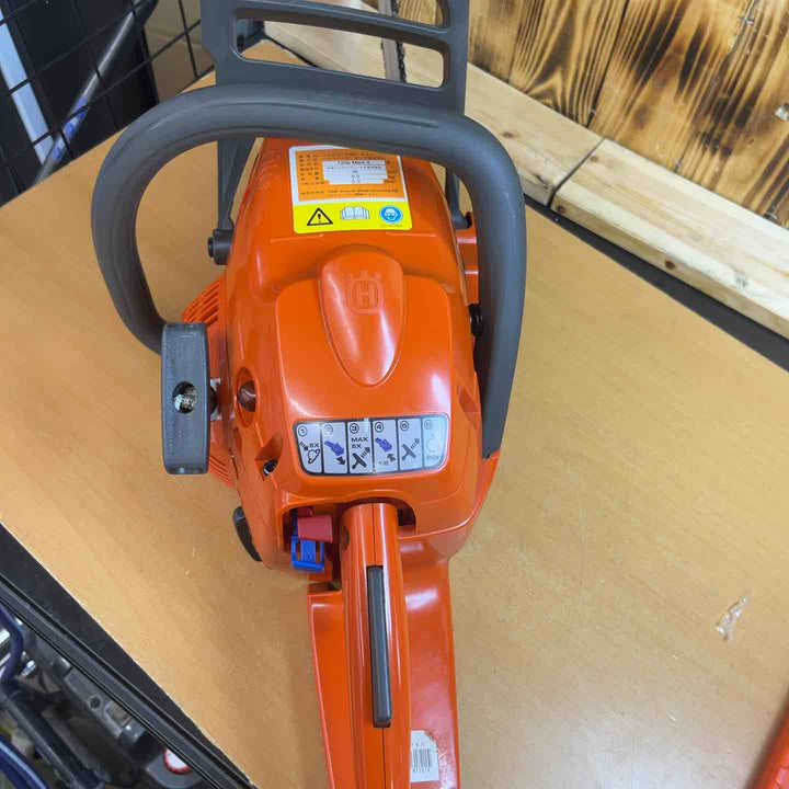 ◇ハスクバーナ(Husqvarna) エンジンチェーンソー 120e Mark II (mark2)【越谷店】