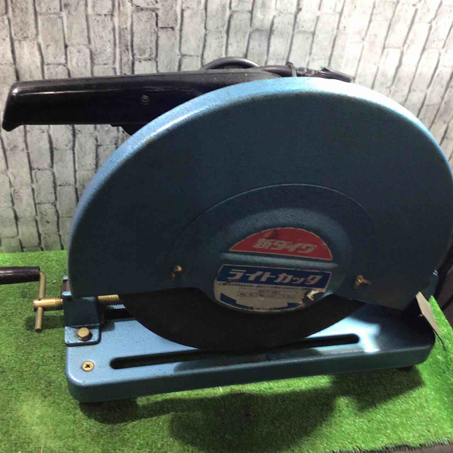 新ダイワ R18NⅡ 防塵カッタ【野田愛宕店】【店頭取引限定】【中古】ITW26FTN172W 新ダイワ R18NⅡ 防塵カッタ【野田愛宕店】【店頭取引限定】【中古