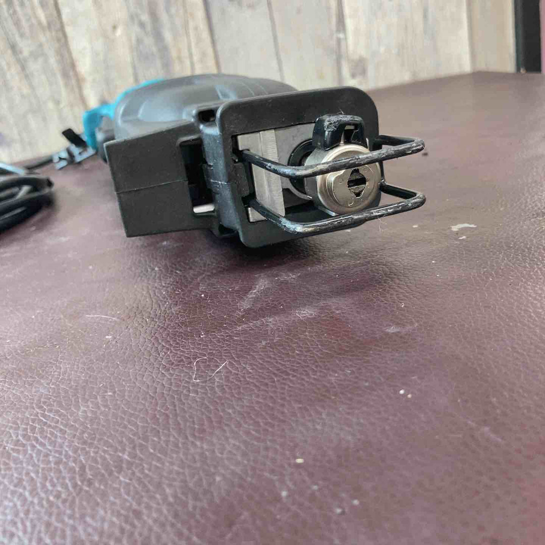 【中古品】マキタ(makita) 小型レシプロソーJR1000FTK 刃多数付属【東大和店】