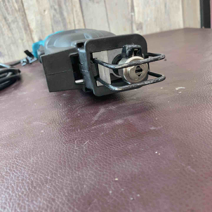 【中古品】マキタ(makita) 小型レシプロソーJR1000FTK 刃多数付属【東大和店】