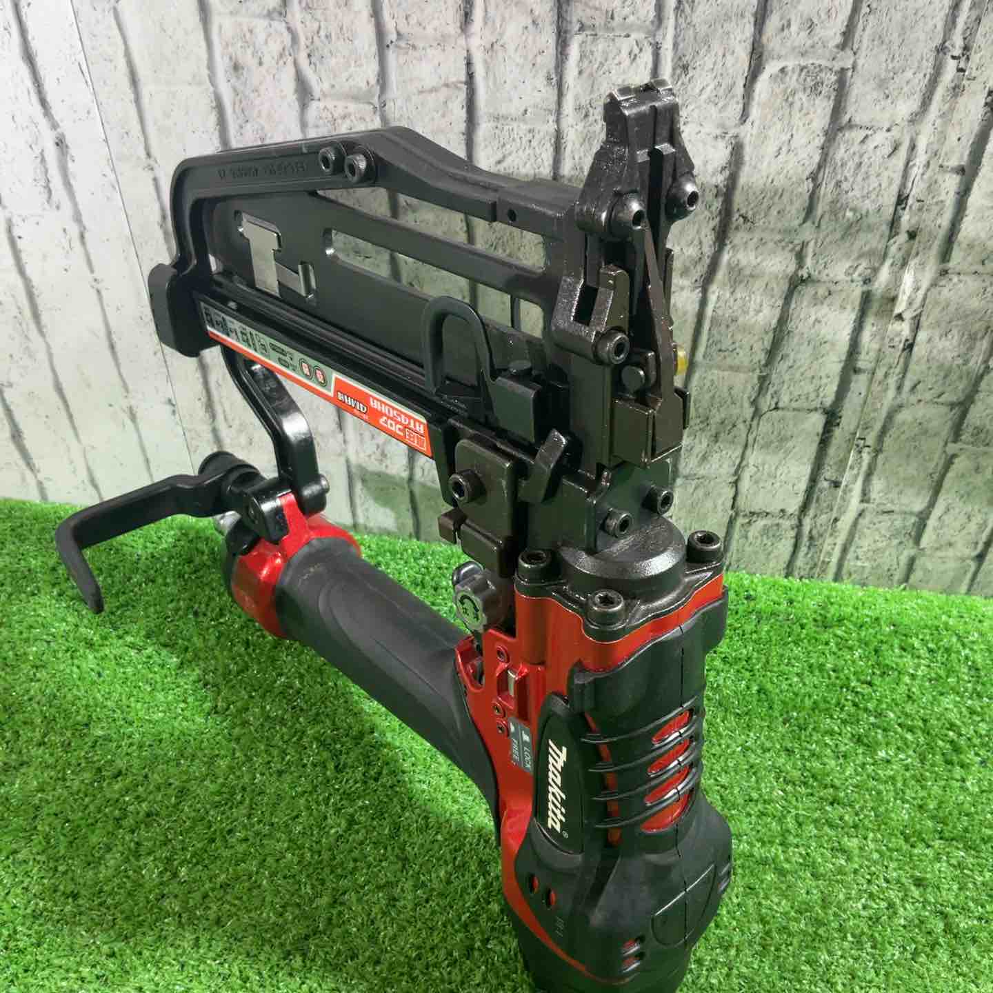 ☆マキタ(makita) 高圧フロアタッカ AT450HA 動作確認済【川口店