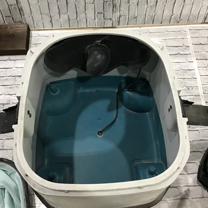 ★マキタ(makita) 集じん機 型番不明 乾湿両用 483(P)と思われます【川口店】