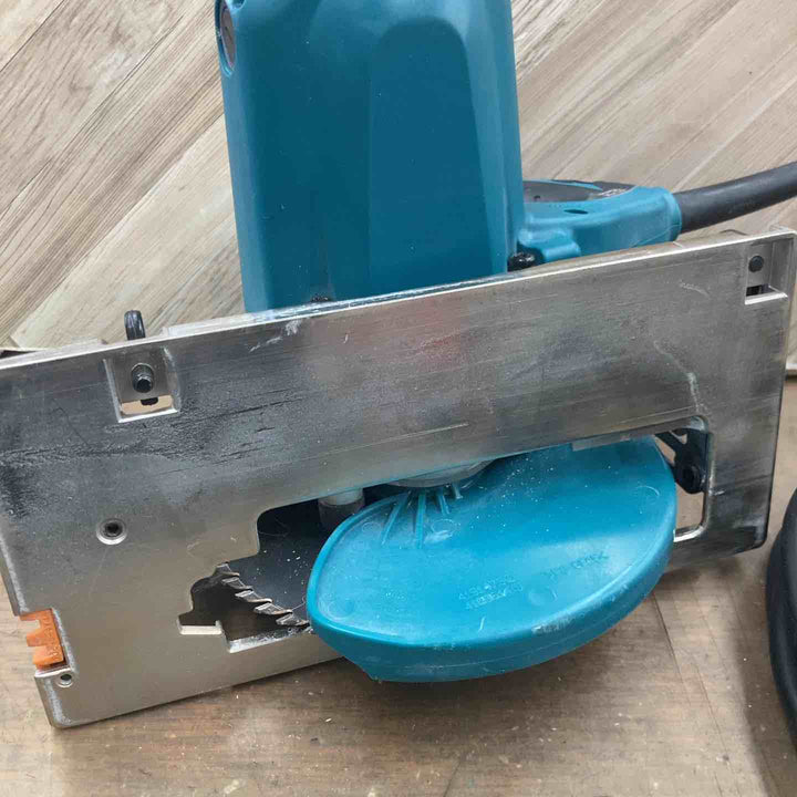 ★マキタ(makita) 電気マルノコ 5637BA【八潮店】