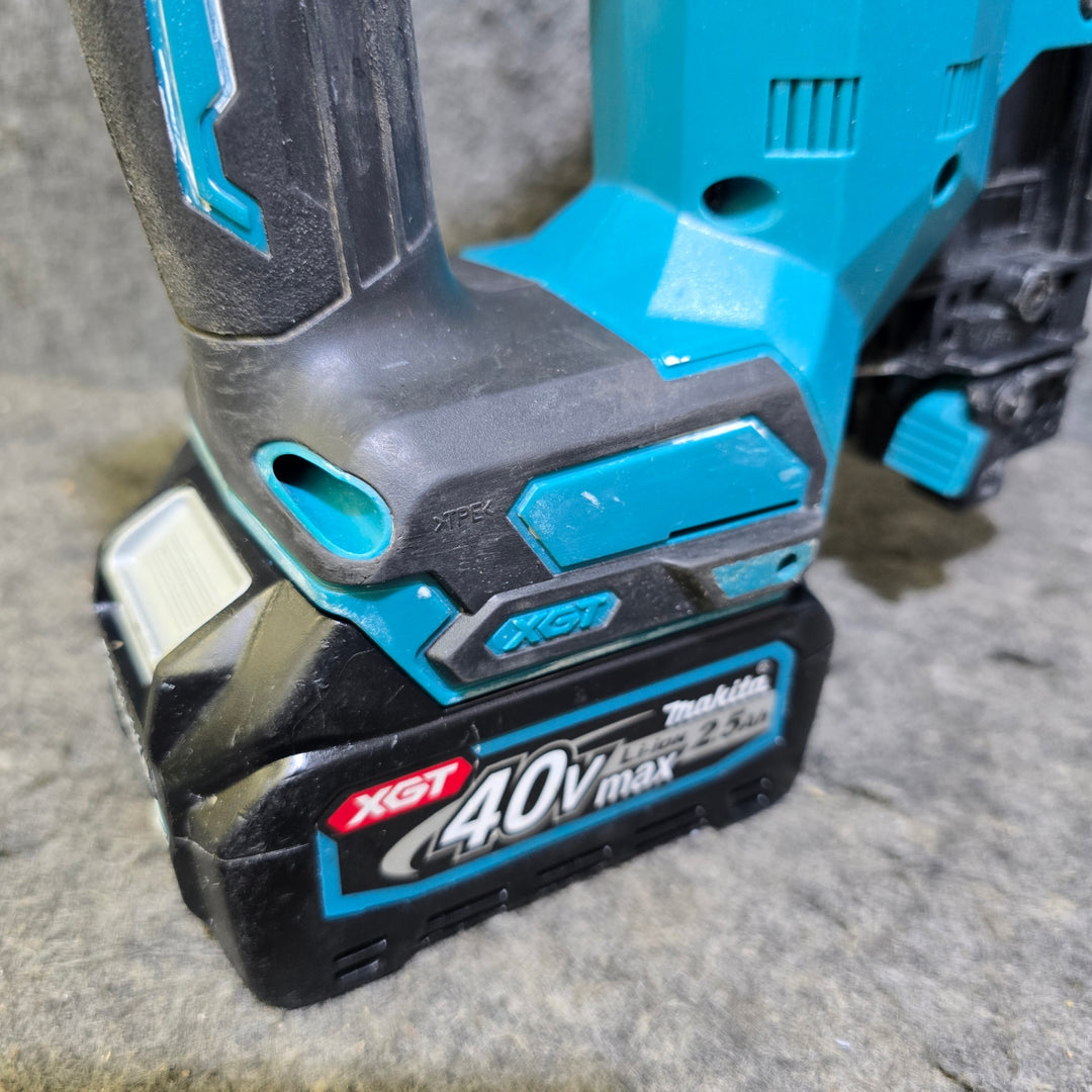 【中古品・40V 2.5Ahバッテリ付き！】マキタ(makita) コードレスフィニッシュネイラ FN001GZ【桶川店】