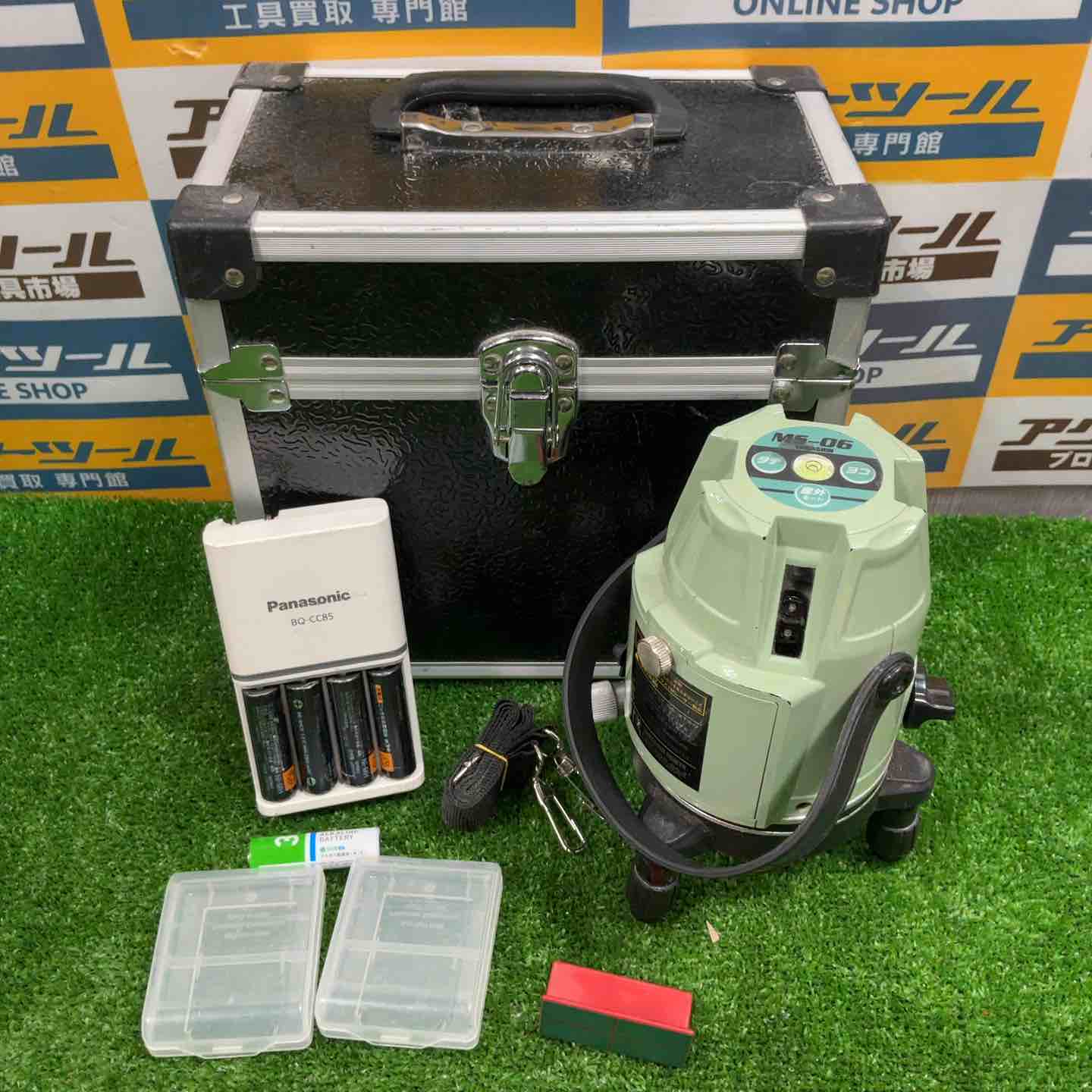 ◇山真製鋸(YAMASHIN) グリーンフルラインレーザ墨出し器 MS-06【草加