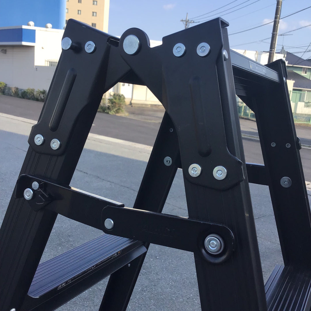 【現状品 / 店頭受取り限定】アルインコ/ALINCO アジャスタ付き6尺はしご兼脚立 【鴻巣店】