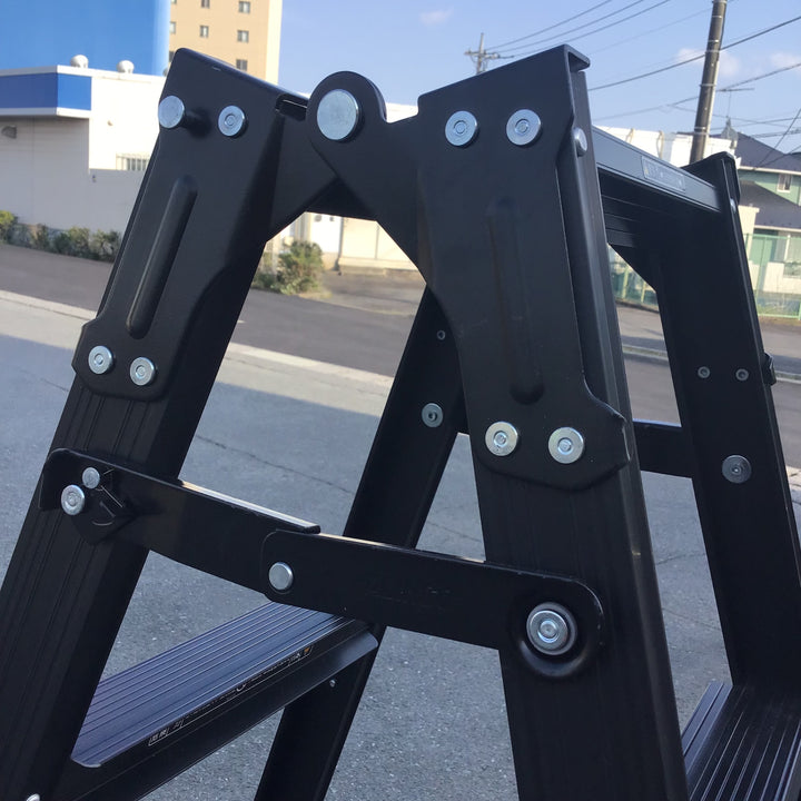 【現状品 / 店頭受取り限定】アルインコ/ALINCO アジャスタ付き6尺はしご兼脚立 【鴻巣店】