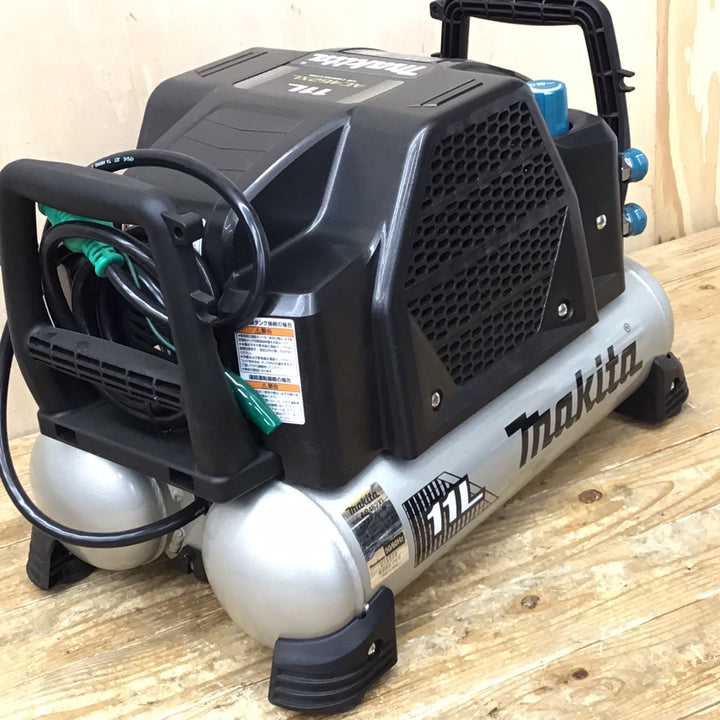 ★マキタ(makita) エアコンプレッサー AC462XLB【富山店】◇ﾚｼﾞ