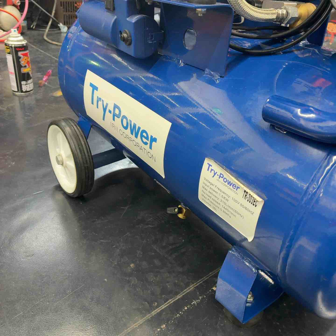 【店頭受取り限定】イリイ　２馬力 オイルレスエアーコンプレッサー３９Ｌ　TR-303EC【藤沢店】
