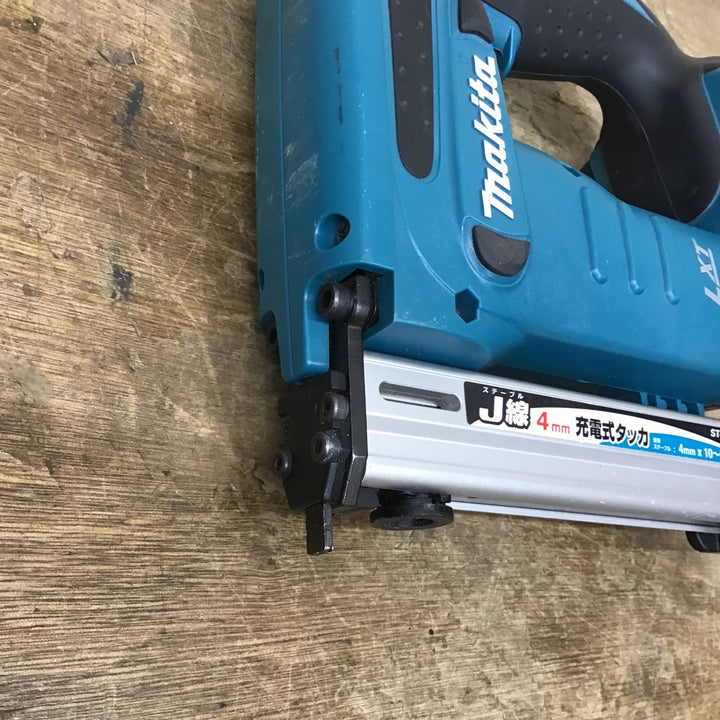 ☆マキタ(makita)14.4Vコードレスタッカ ST420DZK 本体＋ケースセット【柏店】