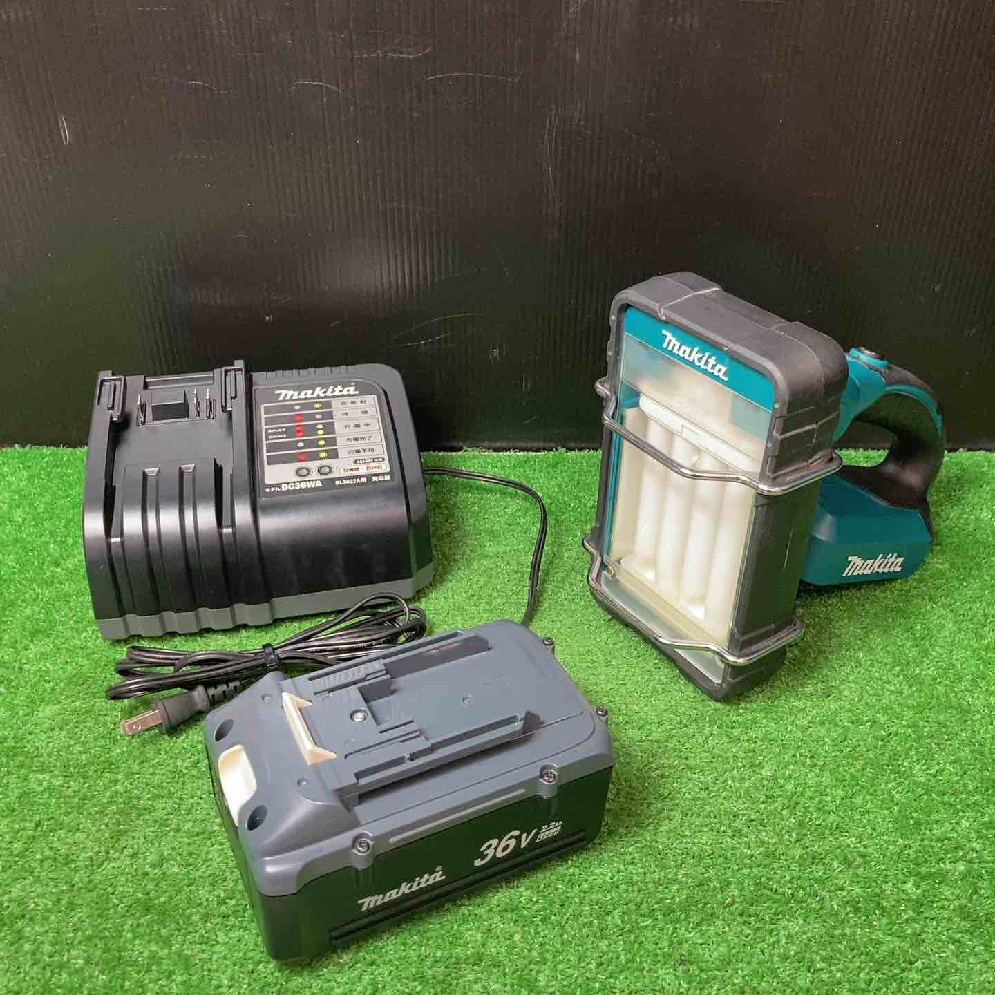 【現状品】☆マキタ(makita)  コードレス蛍光灯 ML360 バッテリー＋充電器付き♪【岩槻店】 現状品】☆マキタ(makita) コードレス蛍光灯 ML360 バッテリー＋充電器