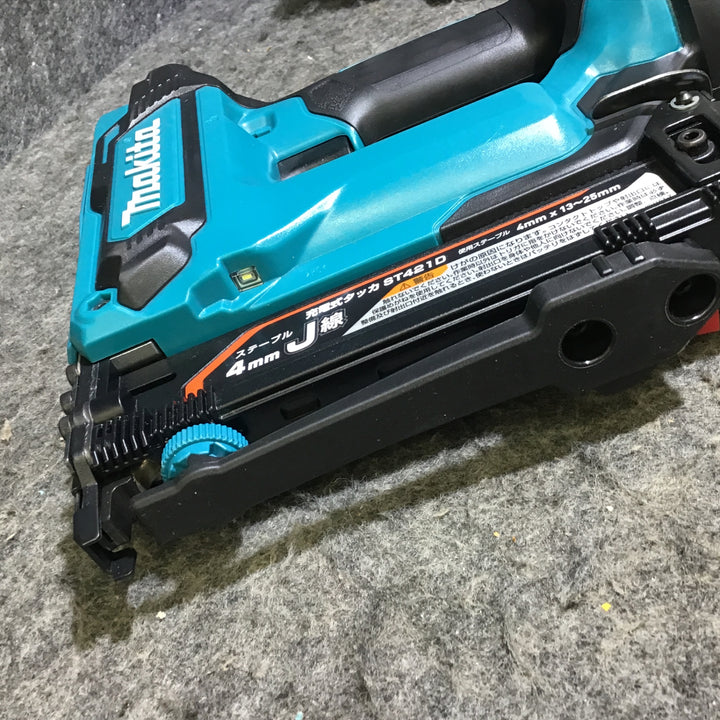 【美品】マキタ(makita) コードレスタッカー ST421DZK ※バッテリ1個付き！※【桶川店】