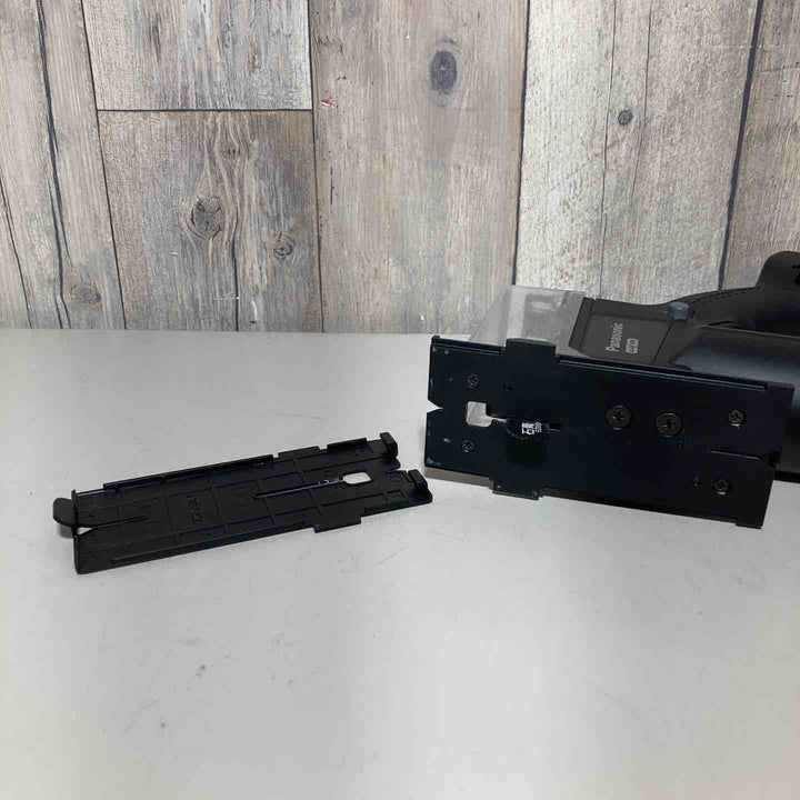 ◇パナソニック(Panasonic) コードレス角穴カッター 本体のみ EZ45A3X-B  ボードカッタ【戸田店】