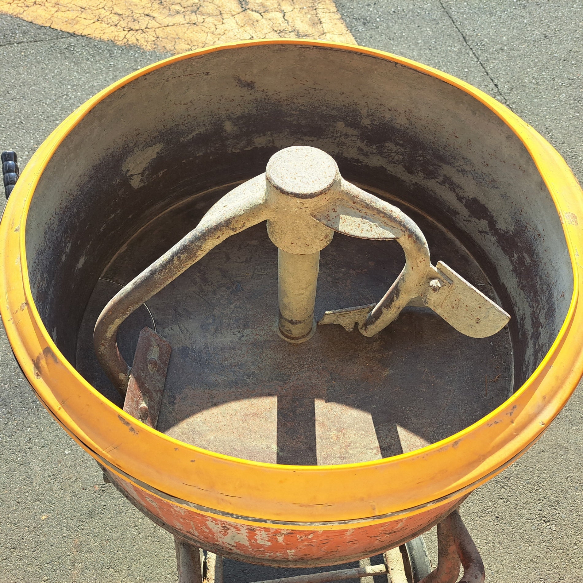 中古・店頭受取り限定】 トーカイ モルタルミキサ 型式不明 【桶川店