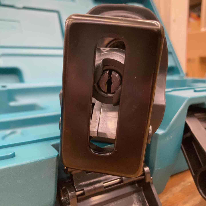 ★マキタ(makita) コードレスレシプロソー JR187DZK 本体のみ【柏店】