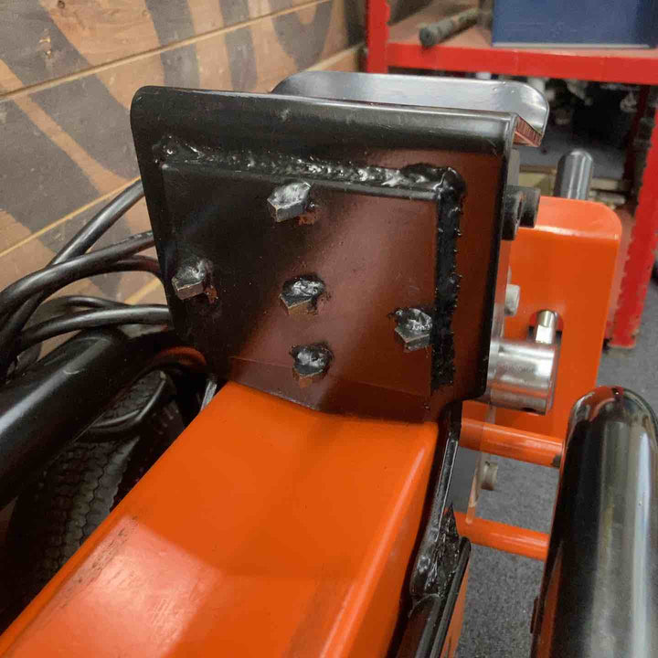 【店頭受取り限定】電動 薪割り機 EiZSPLITTER IG-700A 2馬力 7.2トン【柏店】