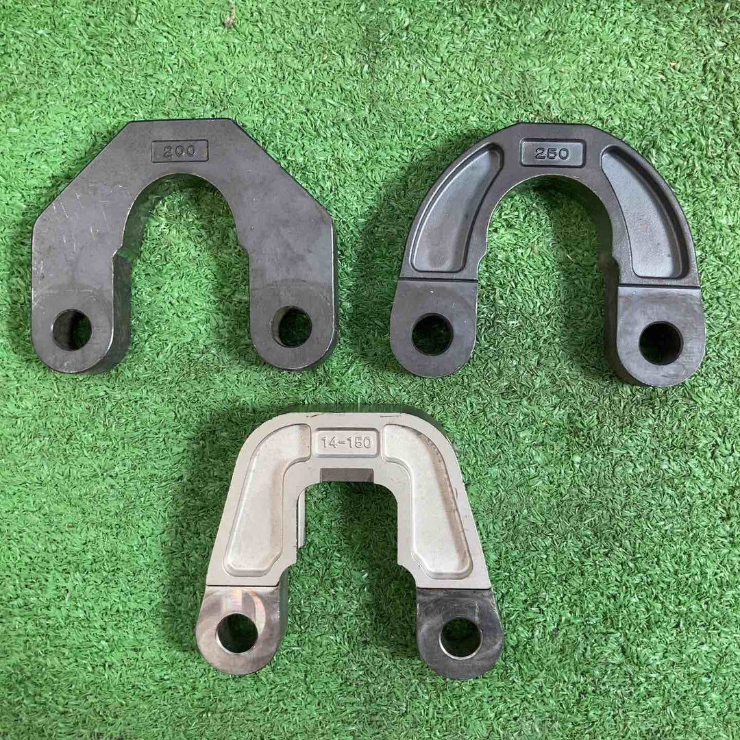【中古品】★マキタ(makita) コードレス圧着機 TC300DRG ◇バッテリー充電数5回、充電器新品！【岩槻店】