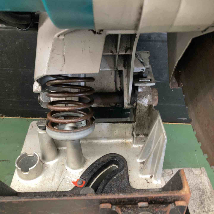 ☆マキタ(makita) 305mmチップソー切断機 LC1200　コード補修有り、使用感大、305㎜対応【戸田店】