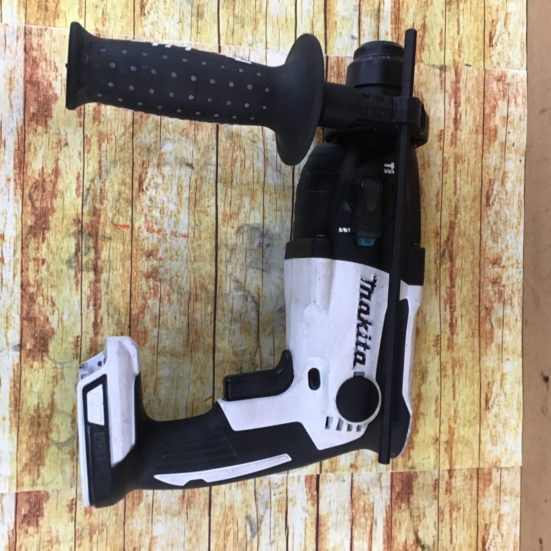 マキタ(makita) コードレスハンマドリル HR165DZKW【川崎店】 – アクト
